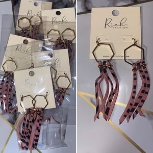 Wild strings earrings